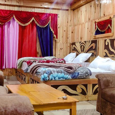 Eyesky, Tosh Hotel Екстериор снимка