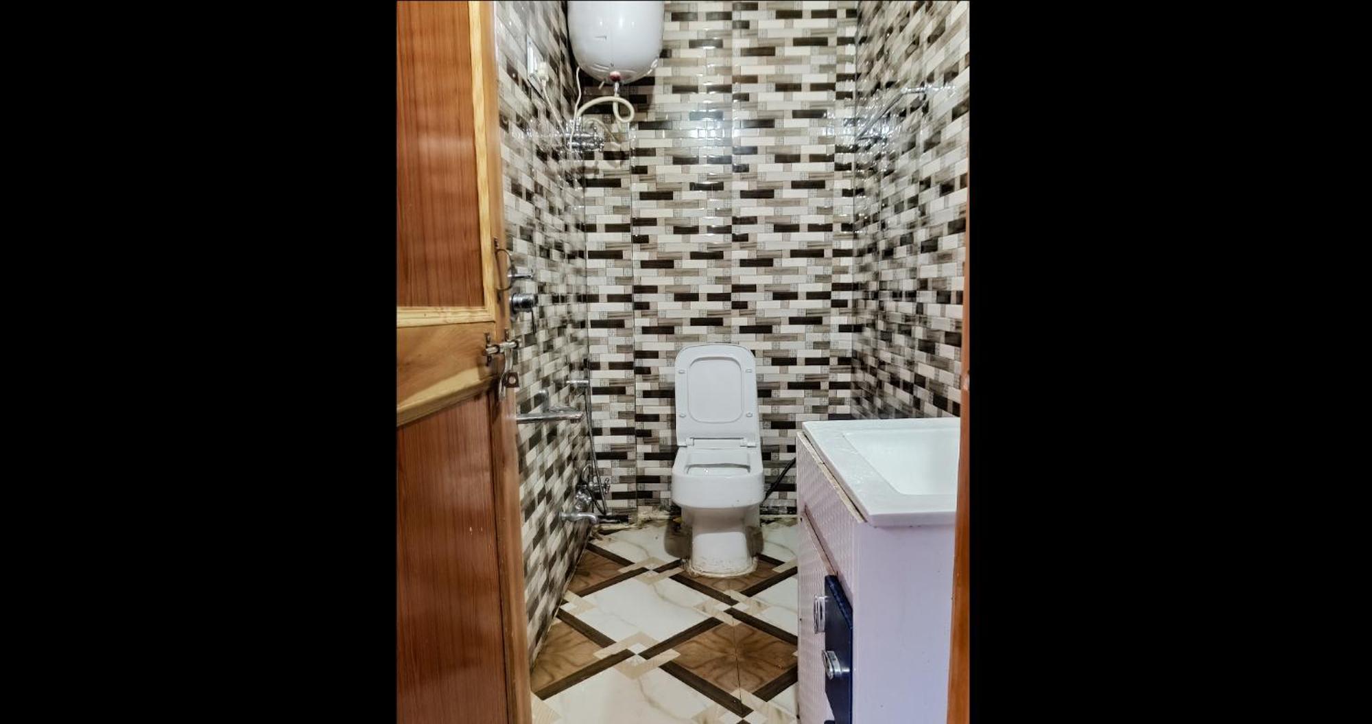 Eyesky, Tosh Hotel Екстериор снимка