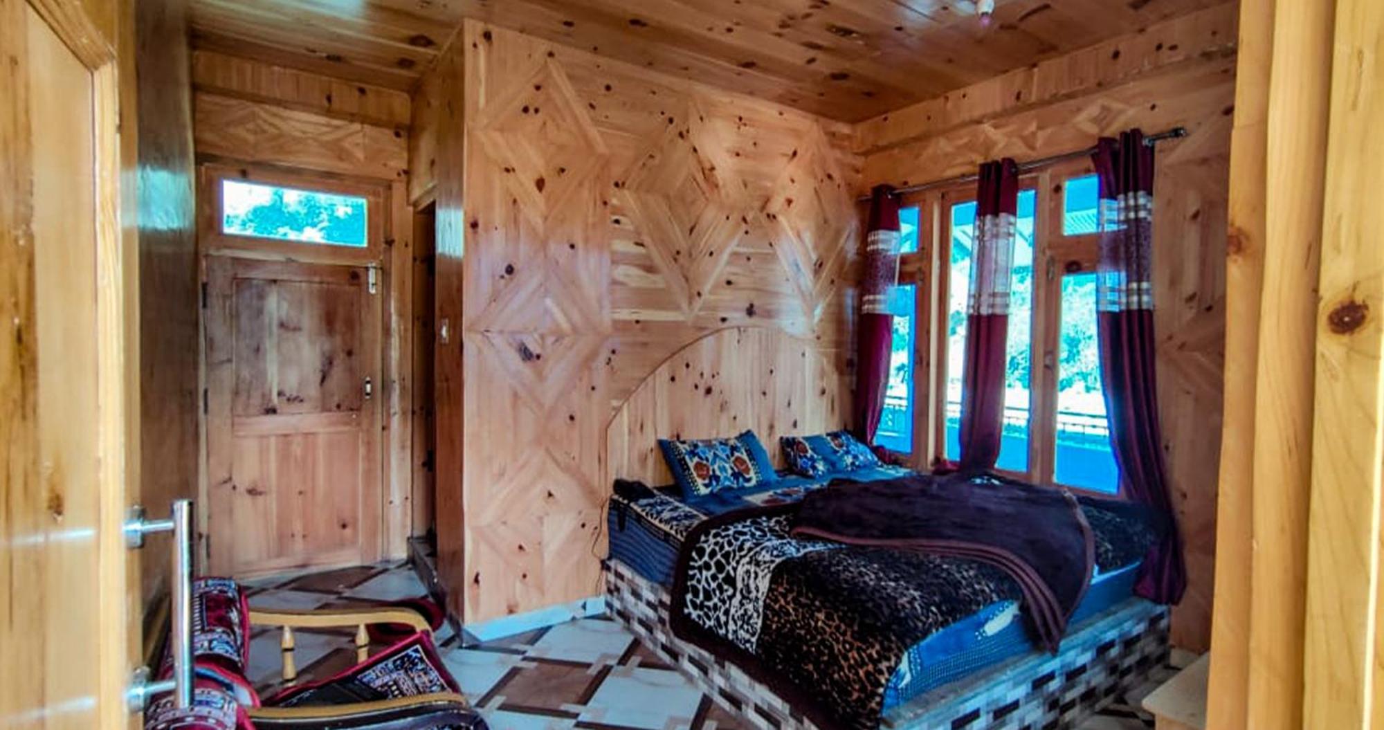 Eyesky, Tosh Hotel Екстериор снимка