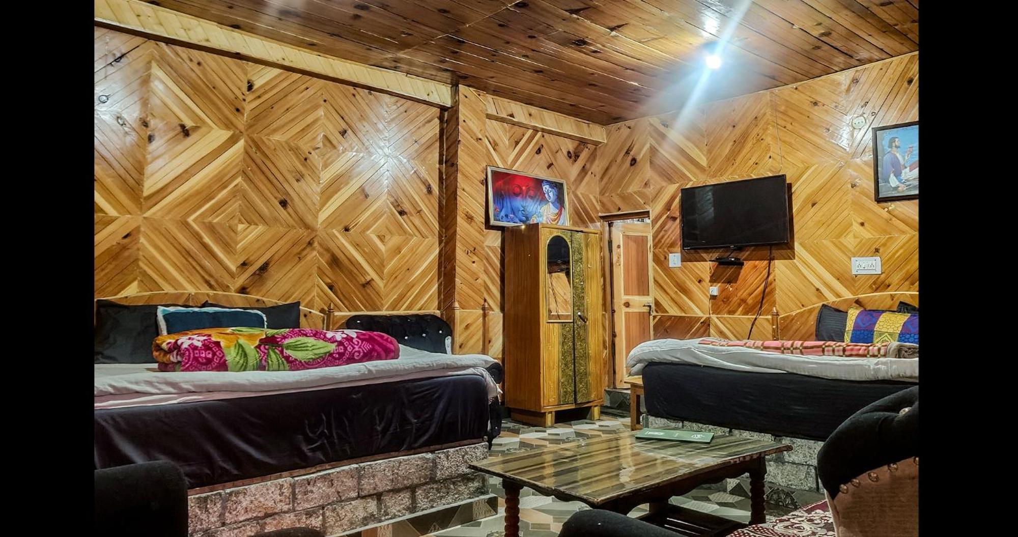 Eyesky, Tosh Hotel Екстериор снимка