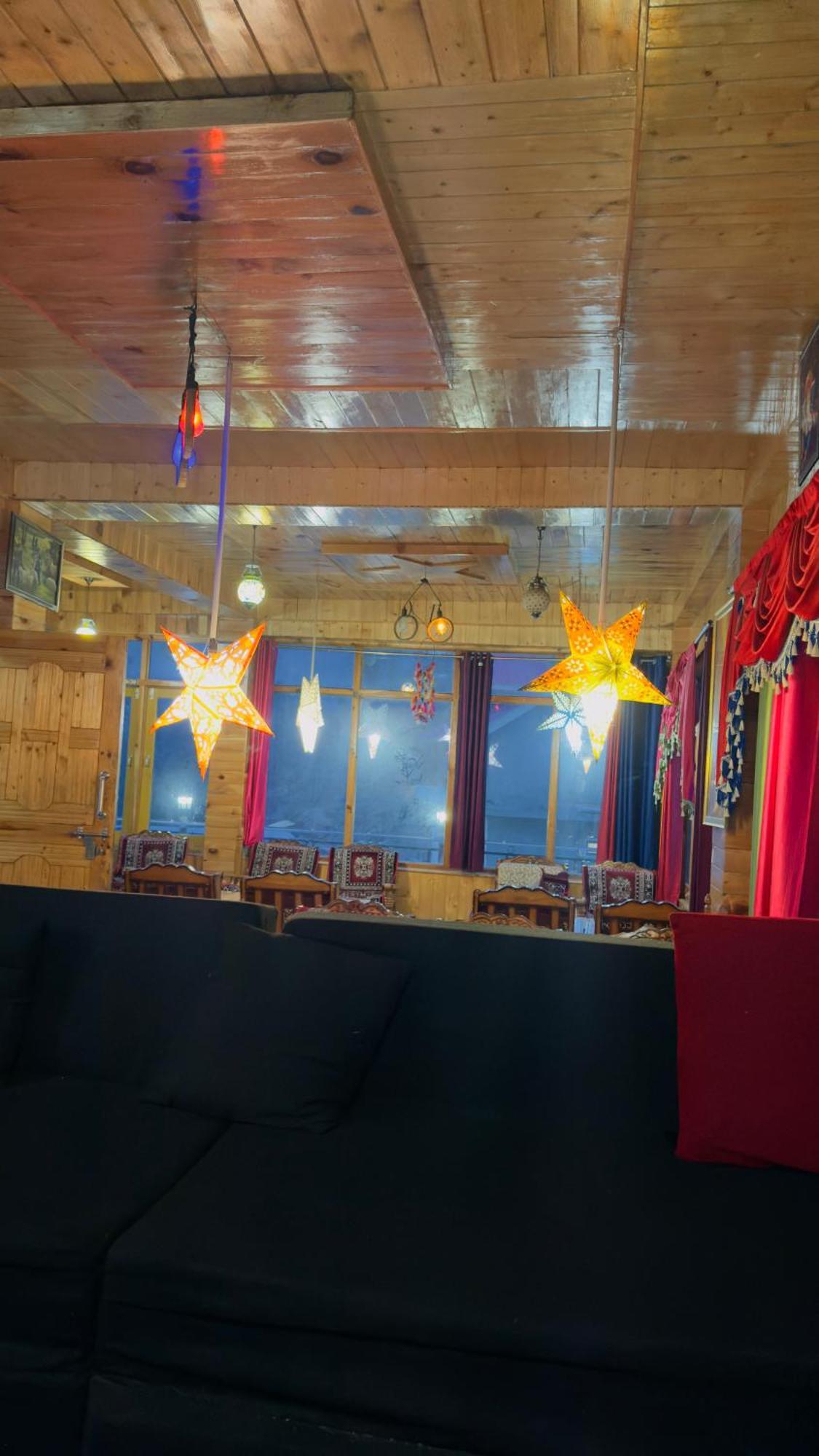 Eyesky, Tosh Hotel Екстериор снимка