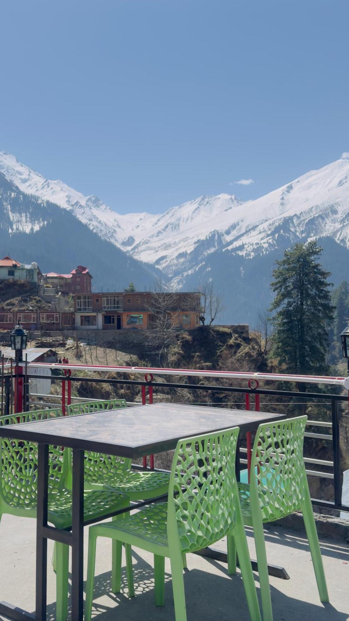 Eyesky, Tosh Hotel Екстериор снимка
