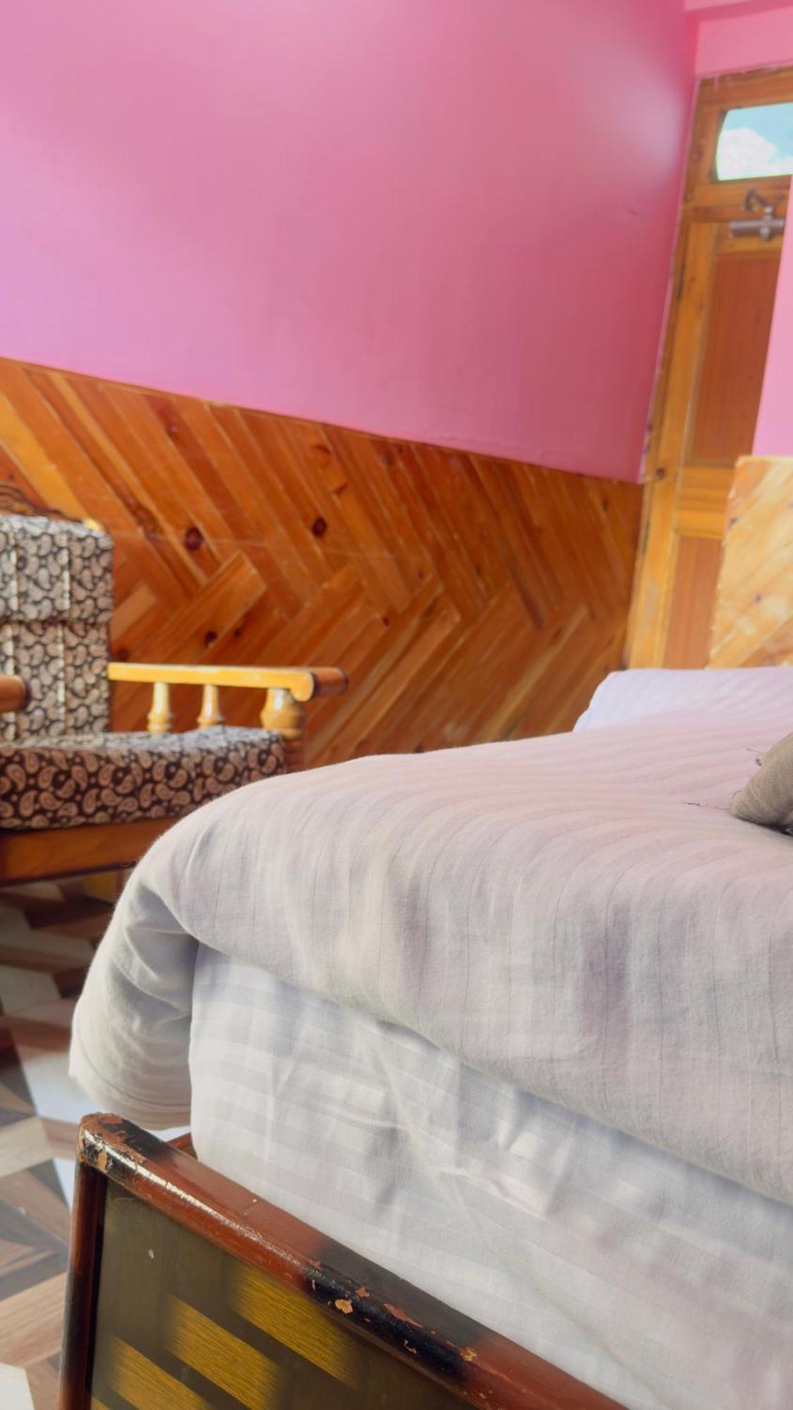 Eyesky, Tosh Hotel Екстериор снимка