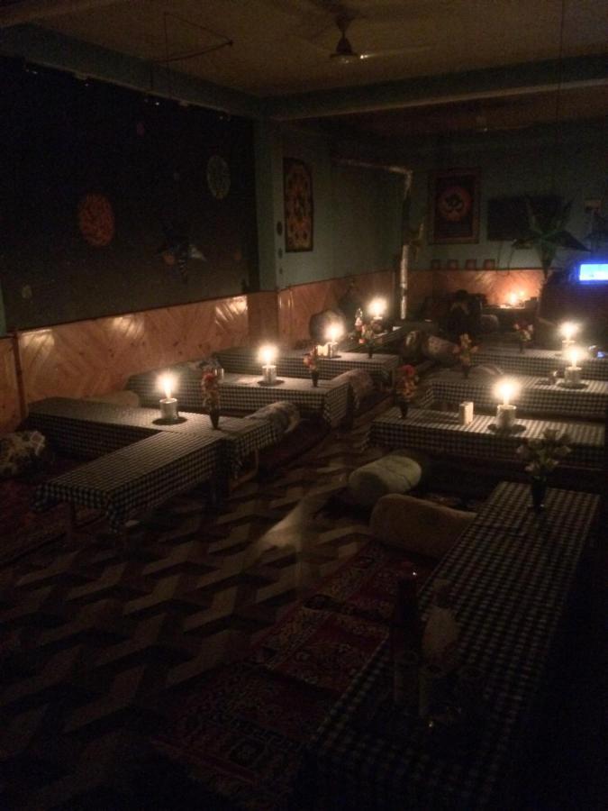 Eyesky, Tosh Hotel Екстериор снимка